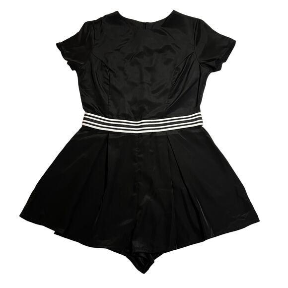 Women's Crewneck Romper Size XS Athleisure Minimalist Sporty Casual Summer - Picture 1 of 10